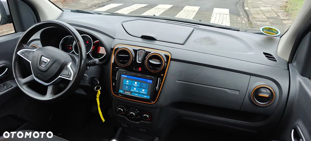 Dacia Lodgy dCi 110 Stepway Celebration - 13