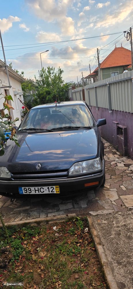 Renault 25 2.1 Turbo DX - 1