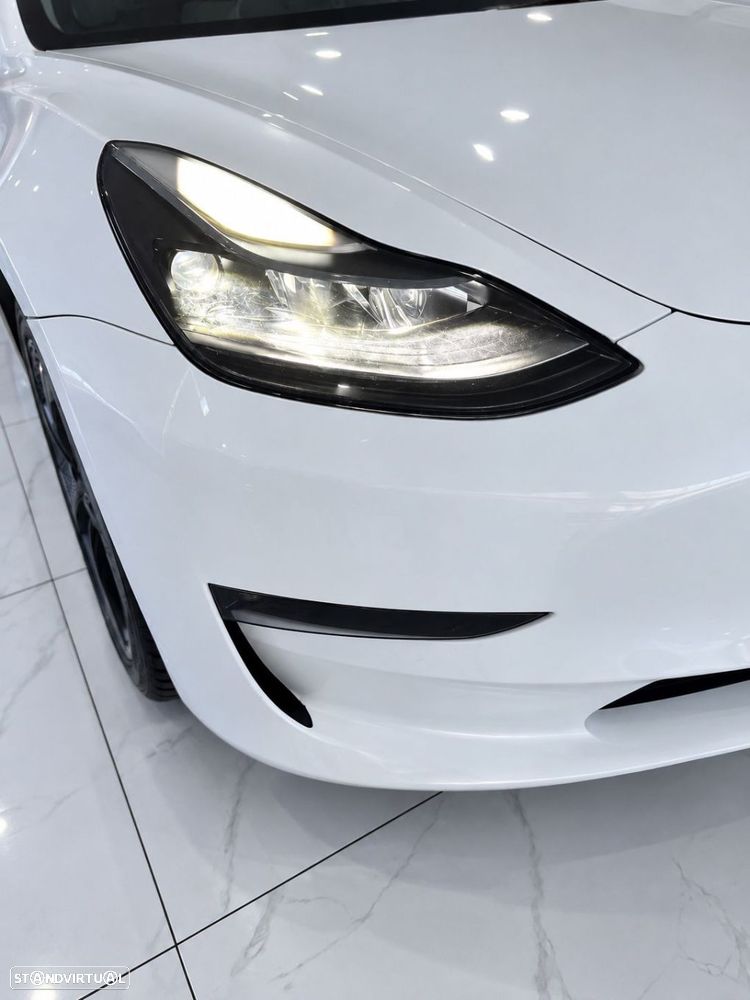 Tesla Model 3 - 9