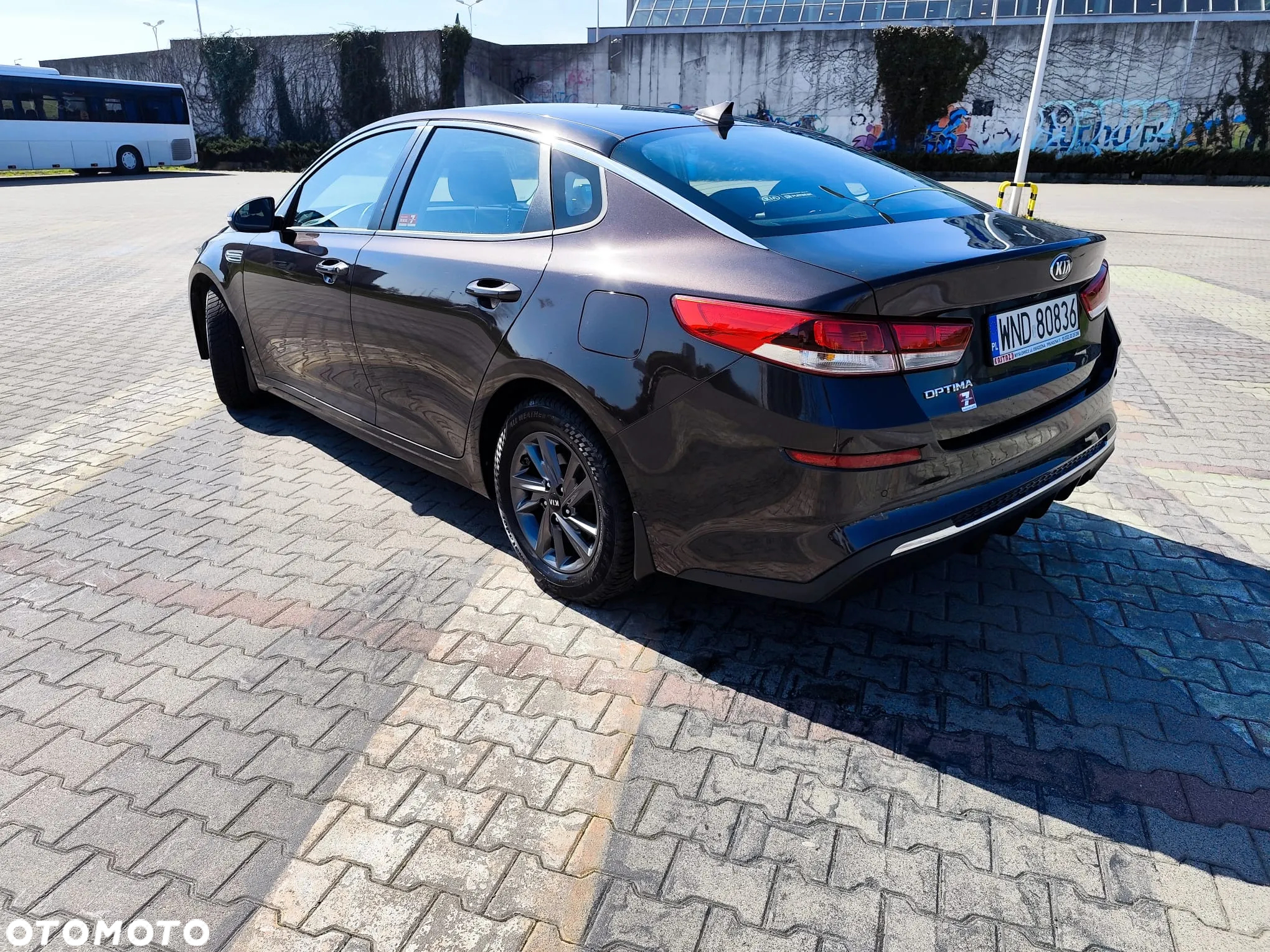 Kia Optima 2.0 M - 11