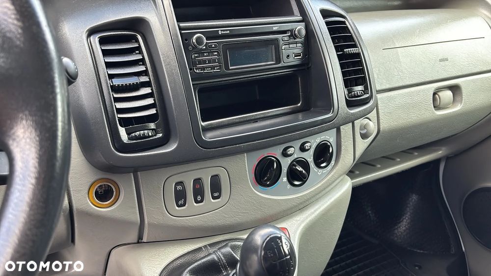 Opel Vivaro - 15