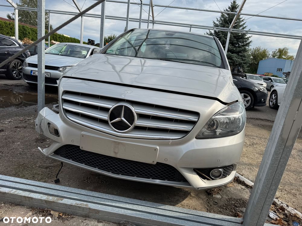 Mercedes-Benz Klasa B 180 BlueEFFICIENCY Edition Style - 11