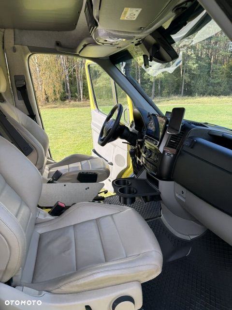 Mercedes-Benz Sprinter - 38