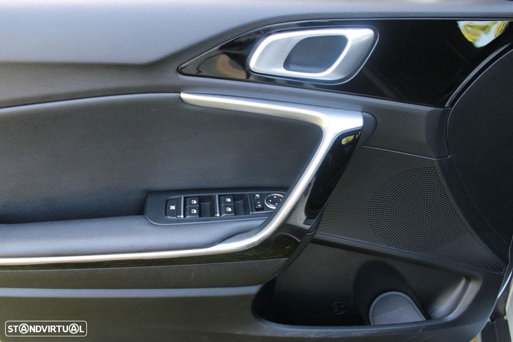 Kia XCeed 1.6 GDi PHEV Drive - 15