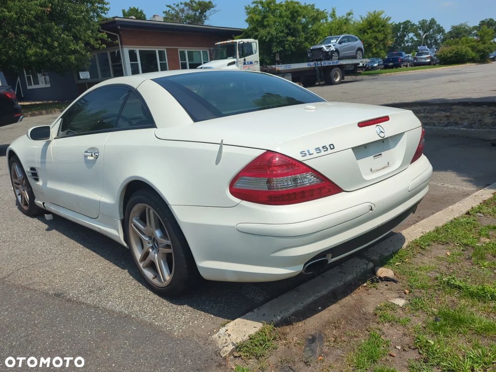 Mercedes-Benz SL - 23