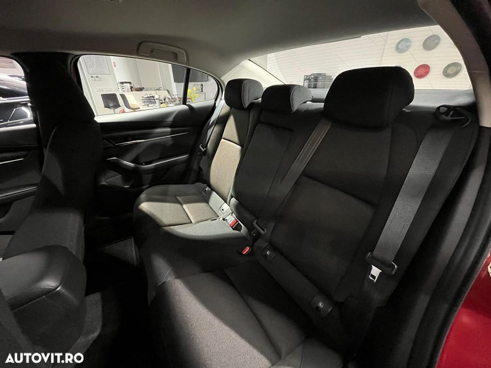 Mazda 3 e-Skyactiv G140 AT MHEV Center-Line - 10