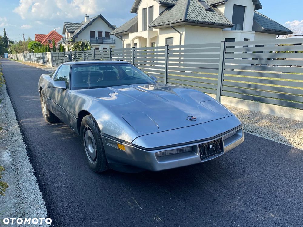 Chevrolet Corvette - 4