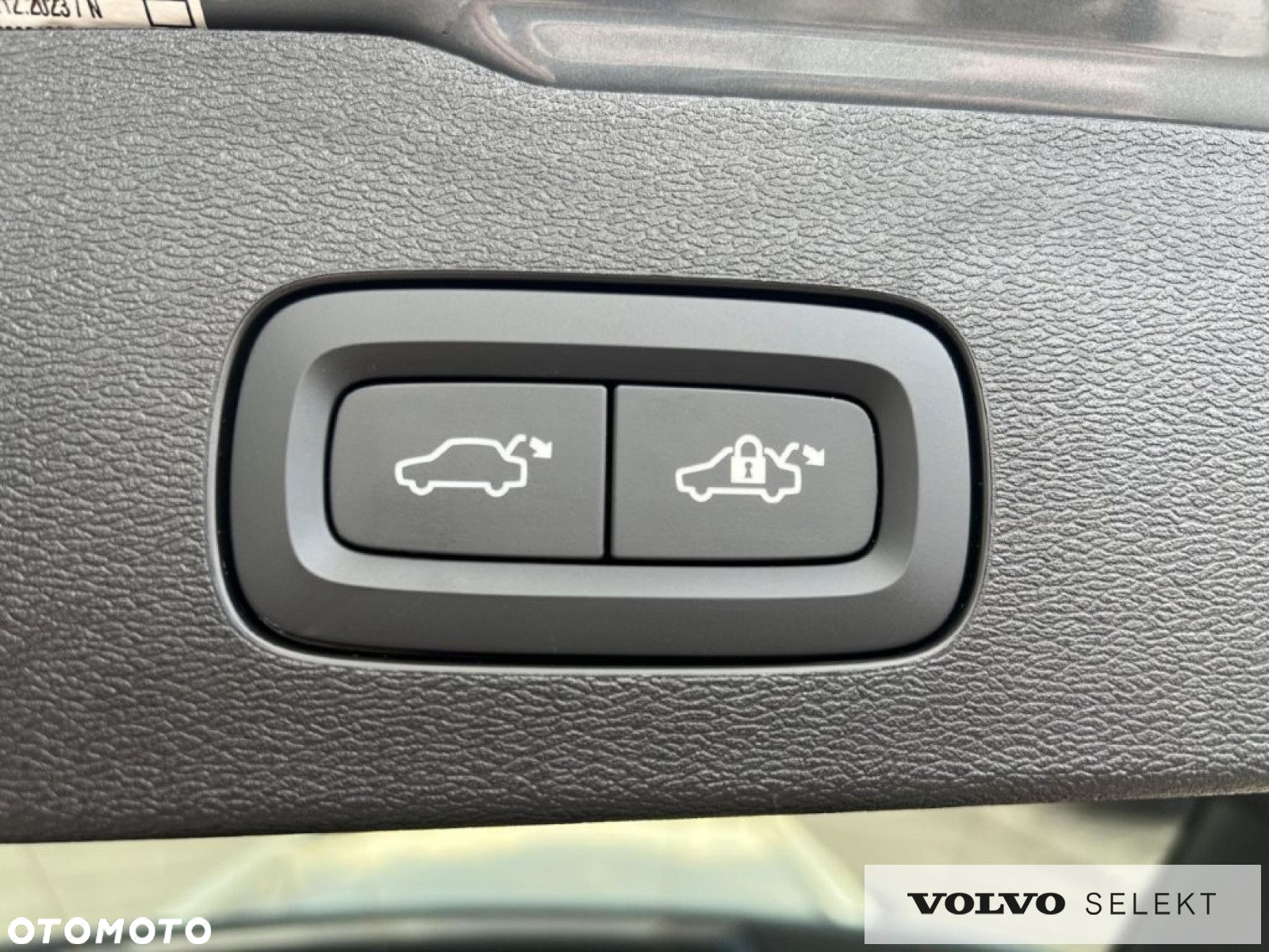 Volvo V60 Cross Country - 31