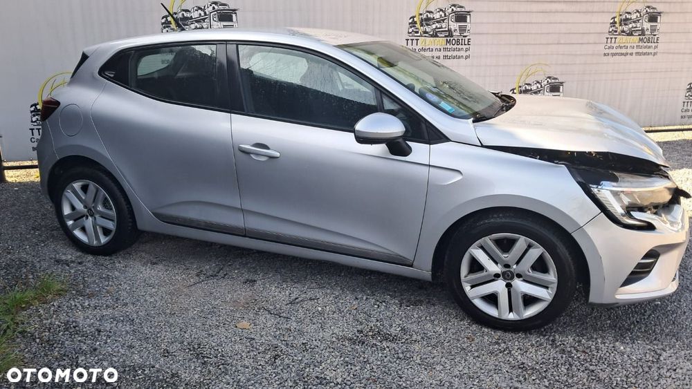 Renault Clio - 18