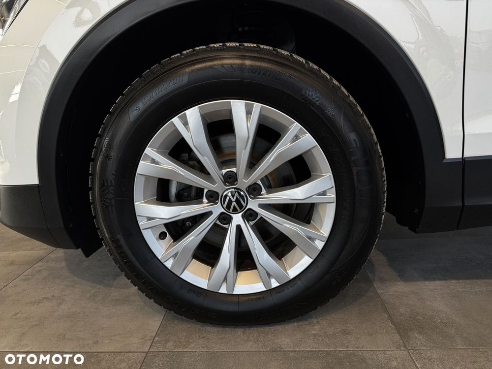 Volkswagen Tiguan - 11