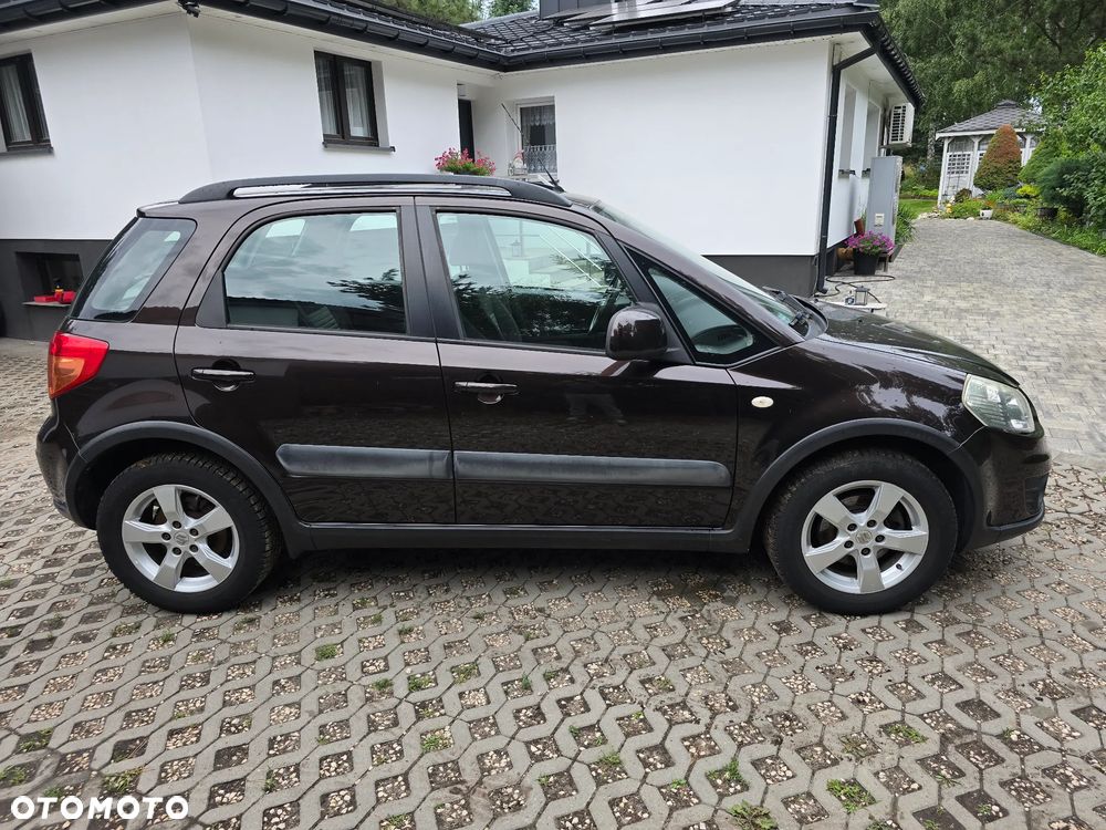 Suzuki SX4 1.6 Comfort Plus - 5