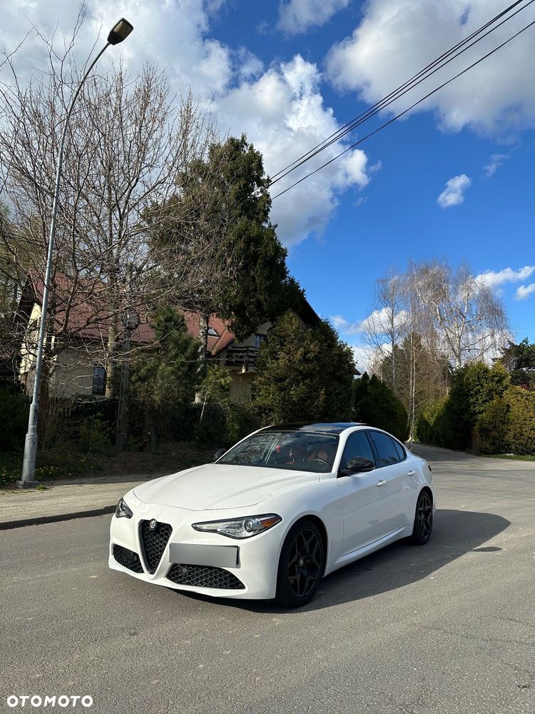 Alfa Romeo Giulia - 1