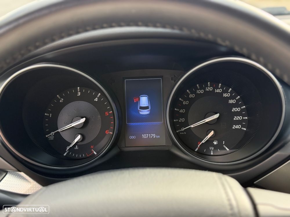 Toyota Avensis Touring Sports 1.6 D-4D Luxury+GPS - 9
