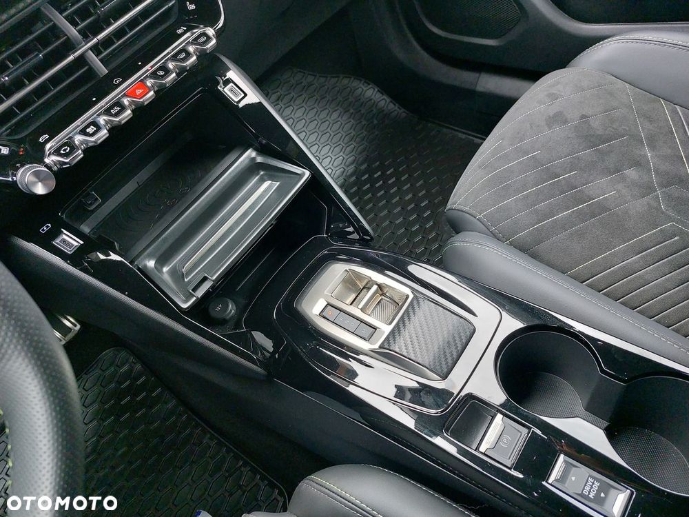 Peugeot 2008 1.2 PureTech GT S&S EAT8 - 10