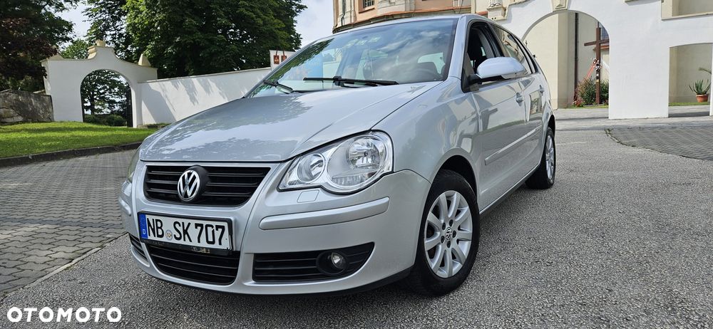 Volkswagen Polo - 1