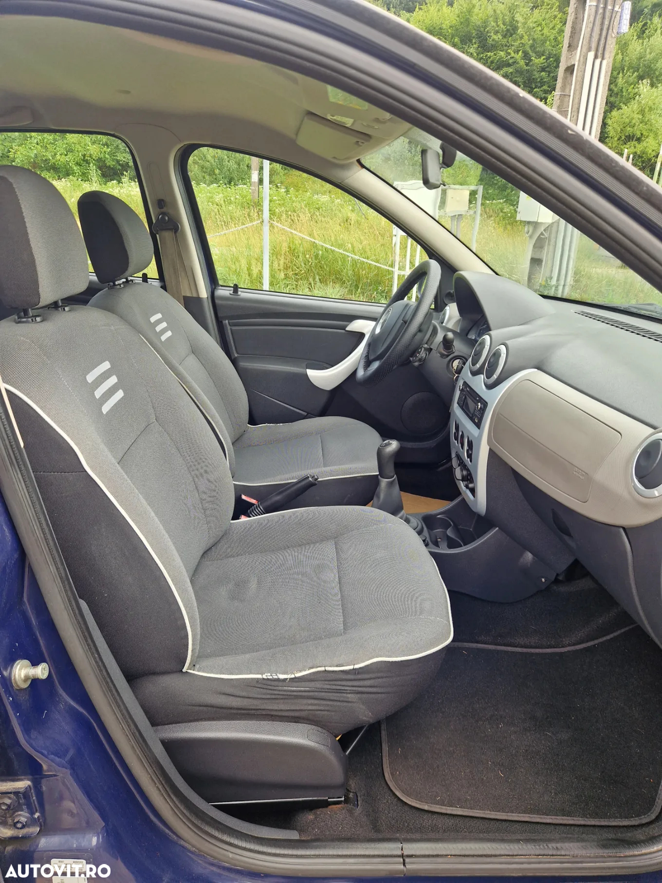 Dacia Sandero 1.2 16V 75 Laureate - 8