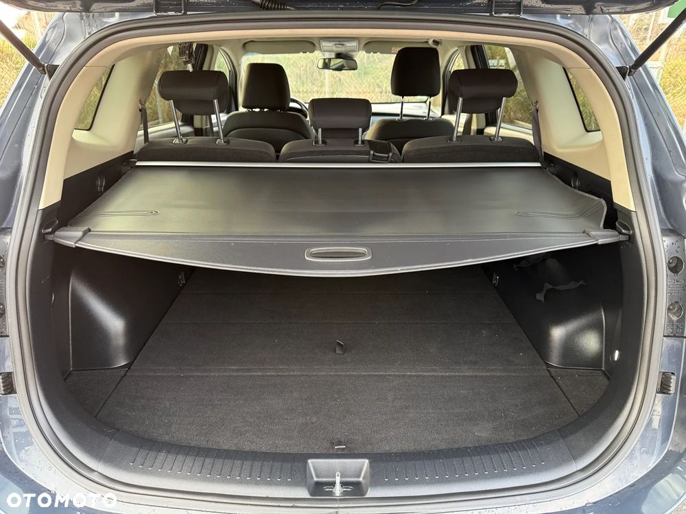 Kia Carens 1.6 GDI Fifa World Cup Edition - 20