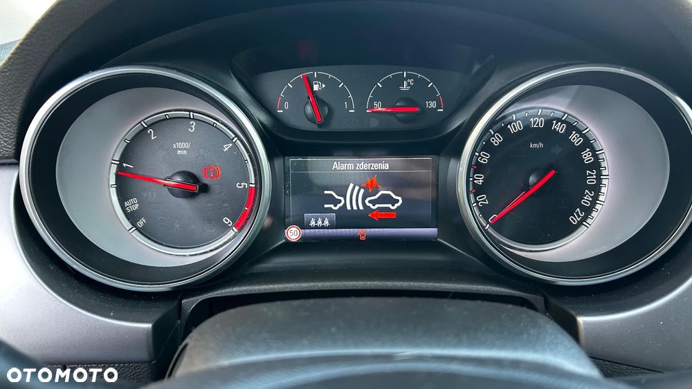 Opel Astra IV 1.6 CDTI Cosmo - 24