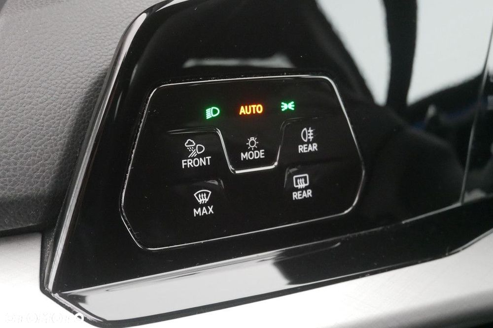 Volkswagen Golf Variant - 23