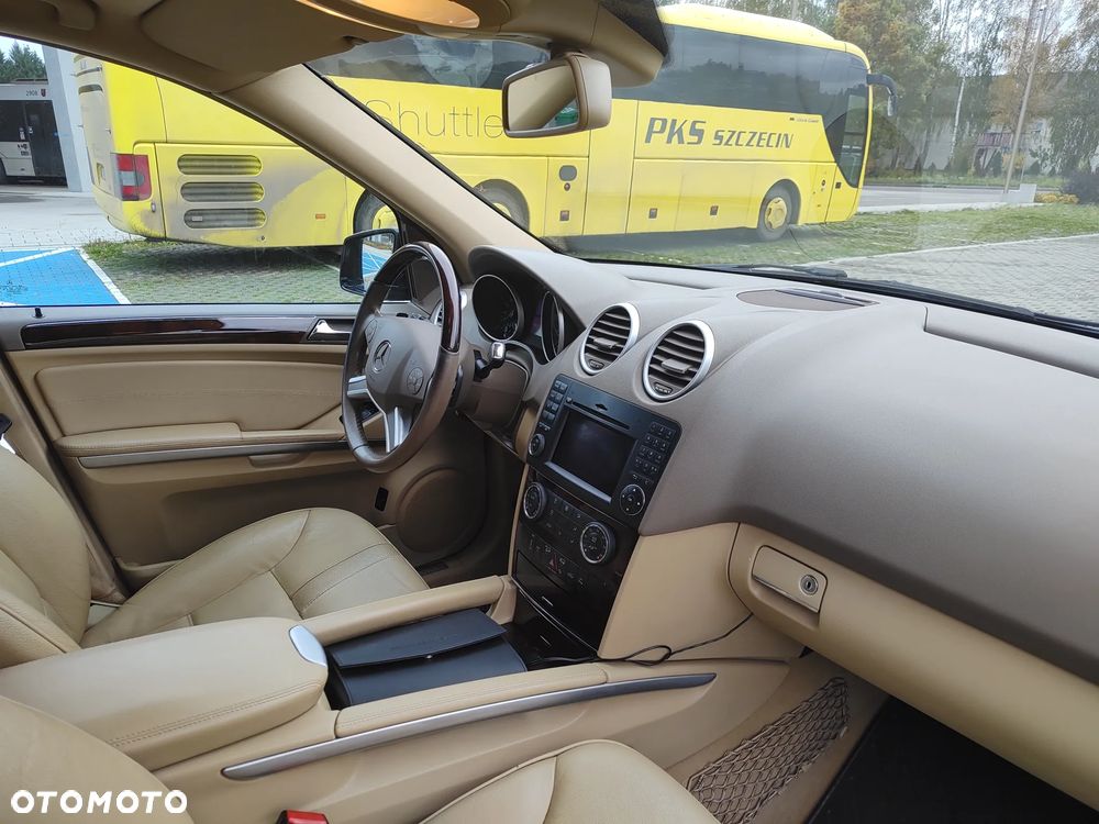 Mercedes-Benz ML - 19