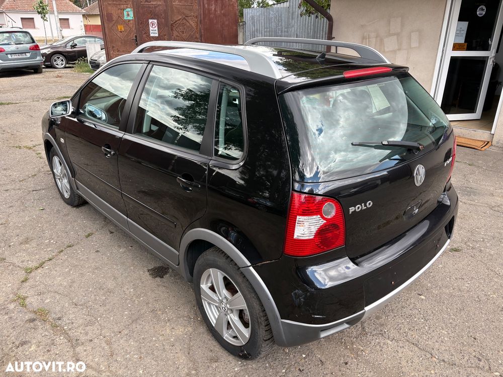 Volkswagen Polo 1.4 FSI Sportline - 4