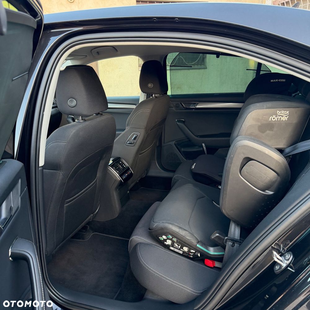 Skoda Superb 2.0 TSI Style DSG - 23