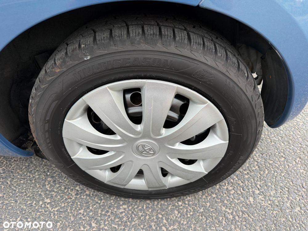 Toyota Yaris 1.3 Blue - 23