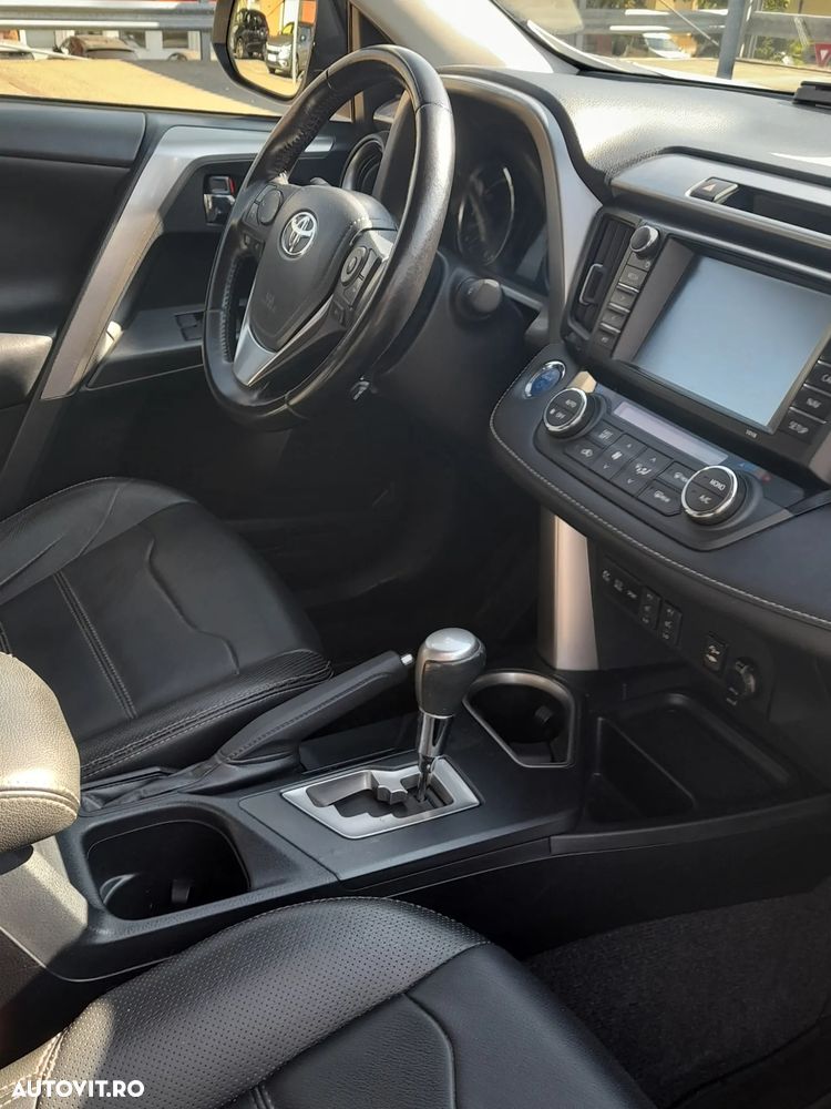 Toyota RAV4 - 3