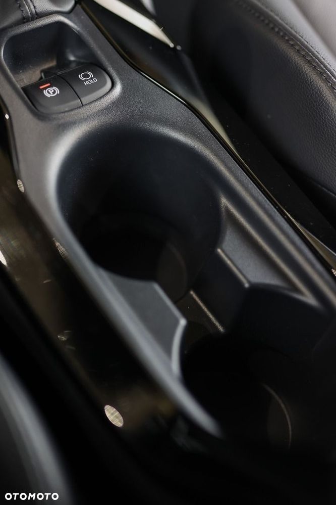 Toyota Corolla Cross - 20