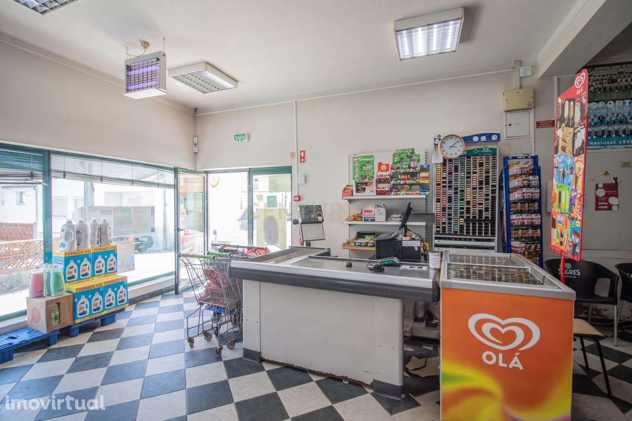 Investimento com Duplo Potencial: Comércio + Habitação em Soure - Grande imagem: 2/30