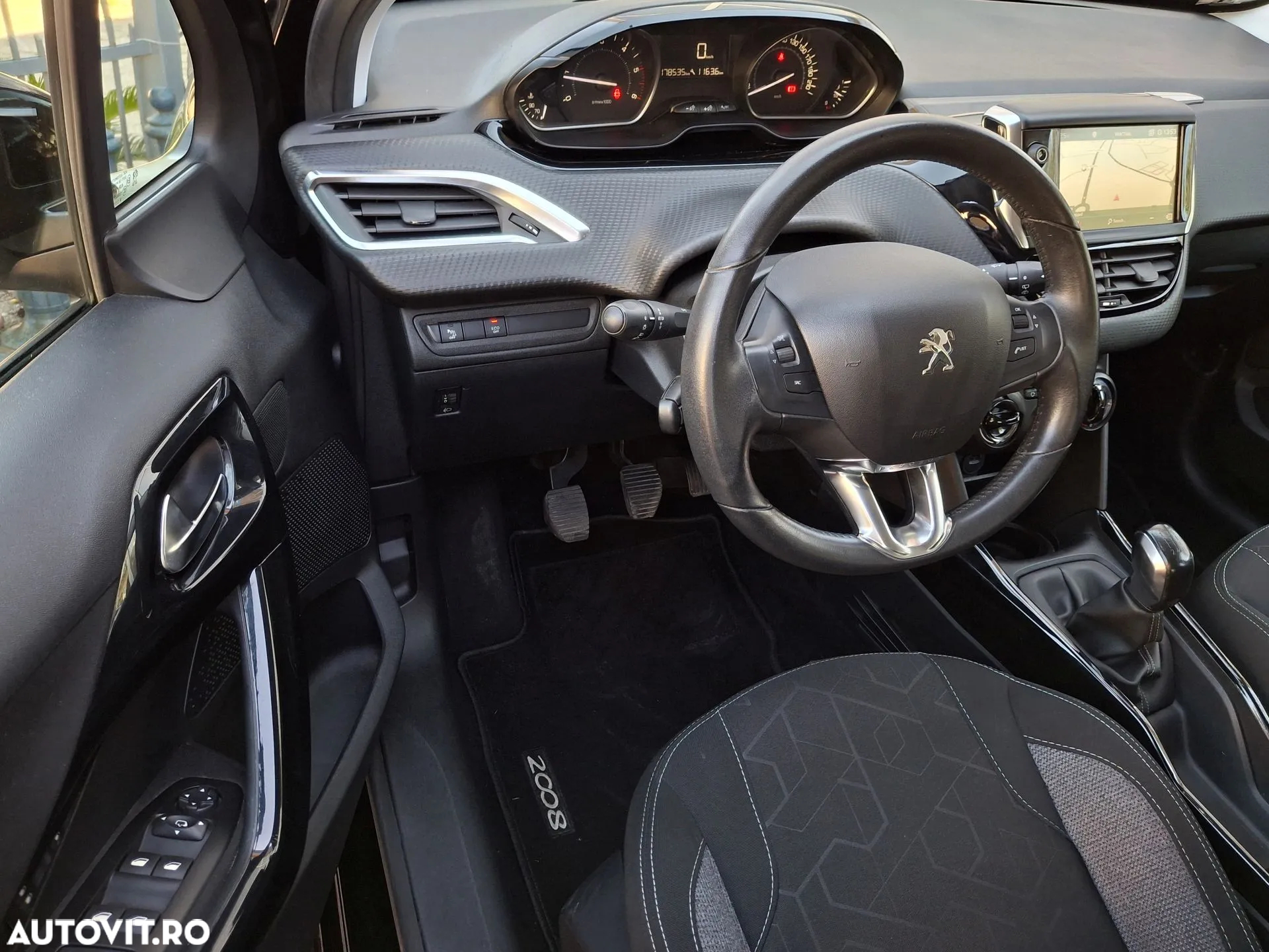 Peugeot 2008 - 9