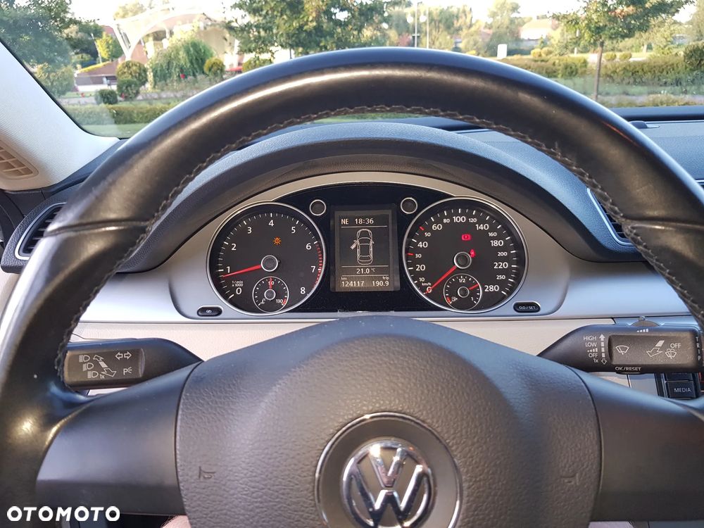 Volkswagen Passat CC 1.8 TSI - 17
