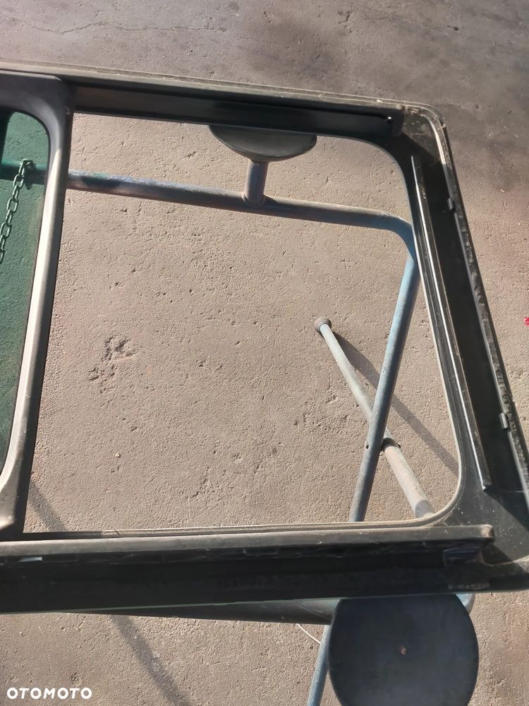 Szyba lewa rozsuwana fotochrom vw t5 t6 - 9