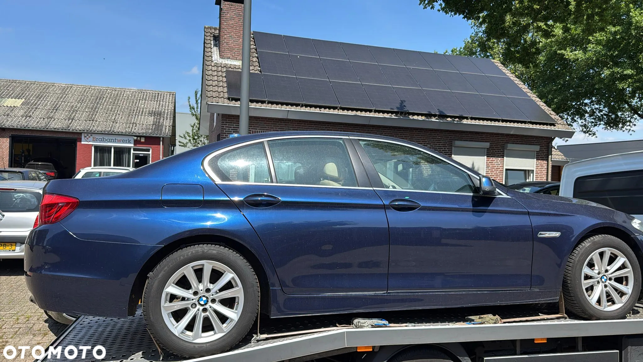 BMW Seria 5 528i Sport-Aut Modern Line - 2