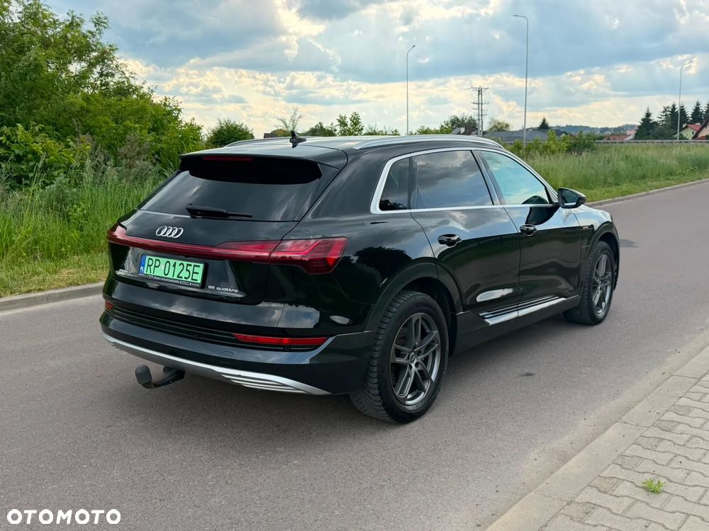 Audi e-tron 55 Quattro Advanced - 11