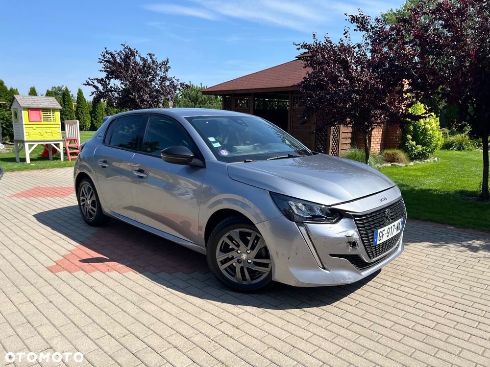 Peugeot 208 - 1