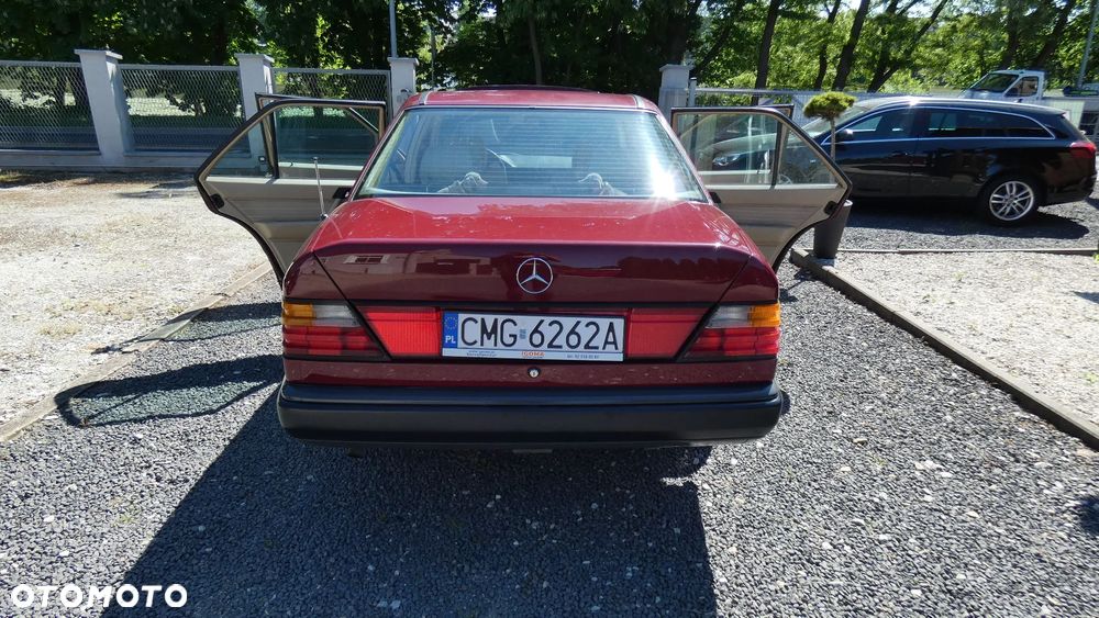 Mercedes-Benz W124 (1984-1993) - 15
