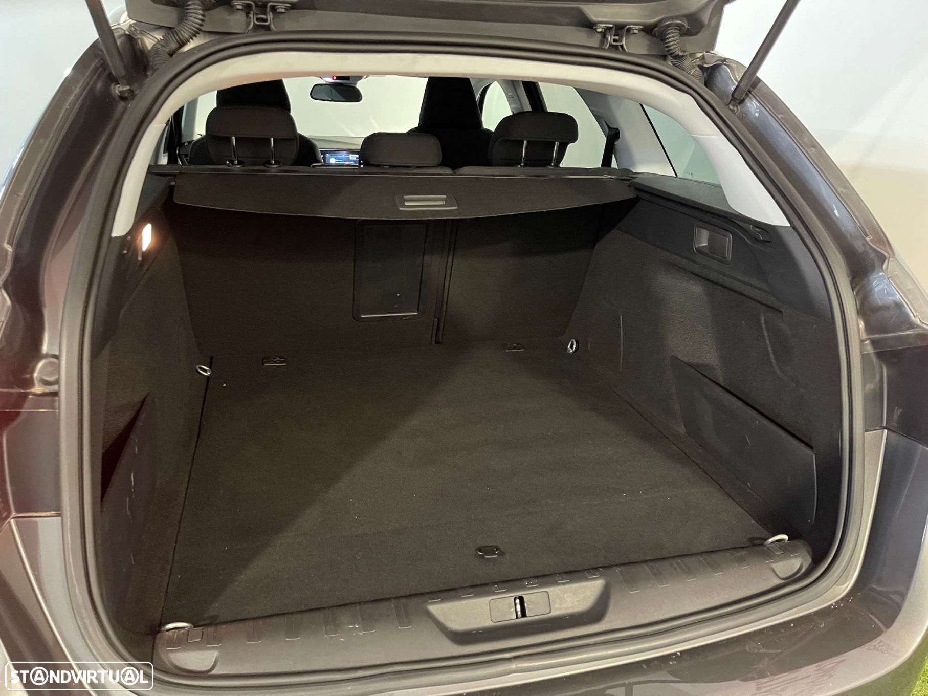 Peugeot 308 SW 1.5 BlueHDi Allure - 30