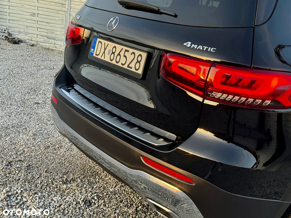 Mercedes-Benz GLB 250 4-Matic 8G-DCT - 28