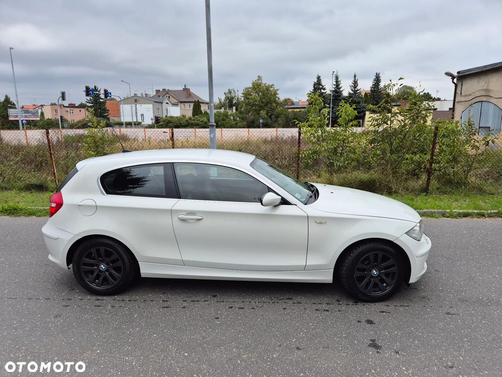 BMW Seria 1 118d Sport Line - 4