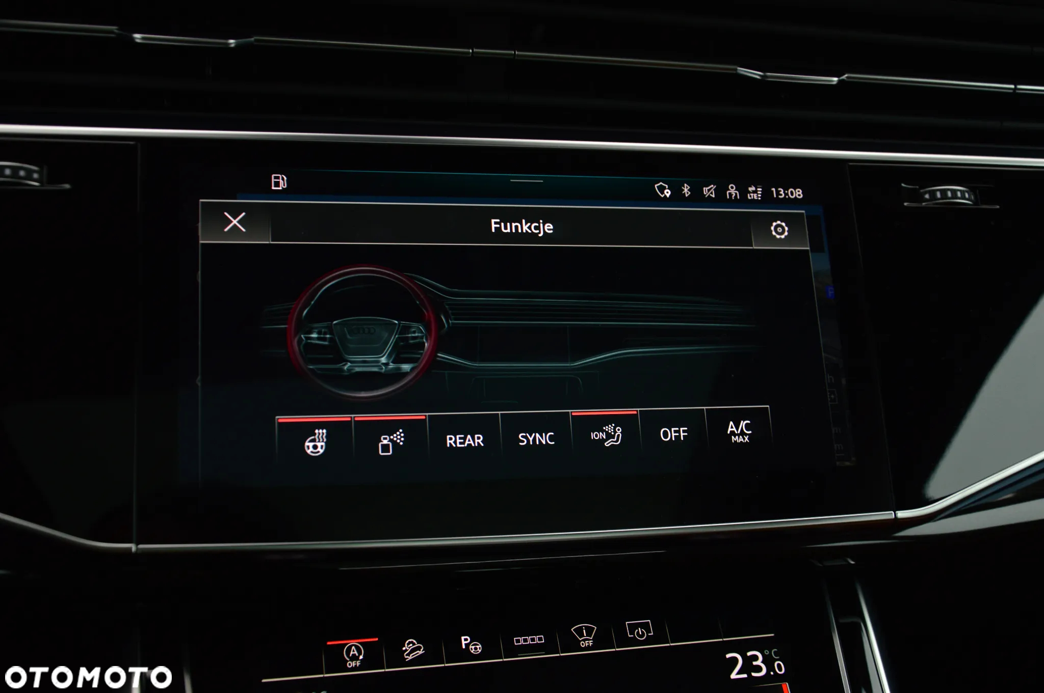 Audi RS Q8 - 35