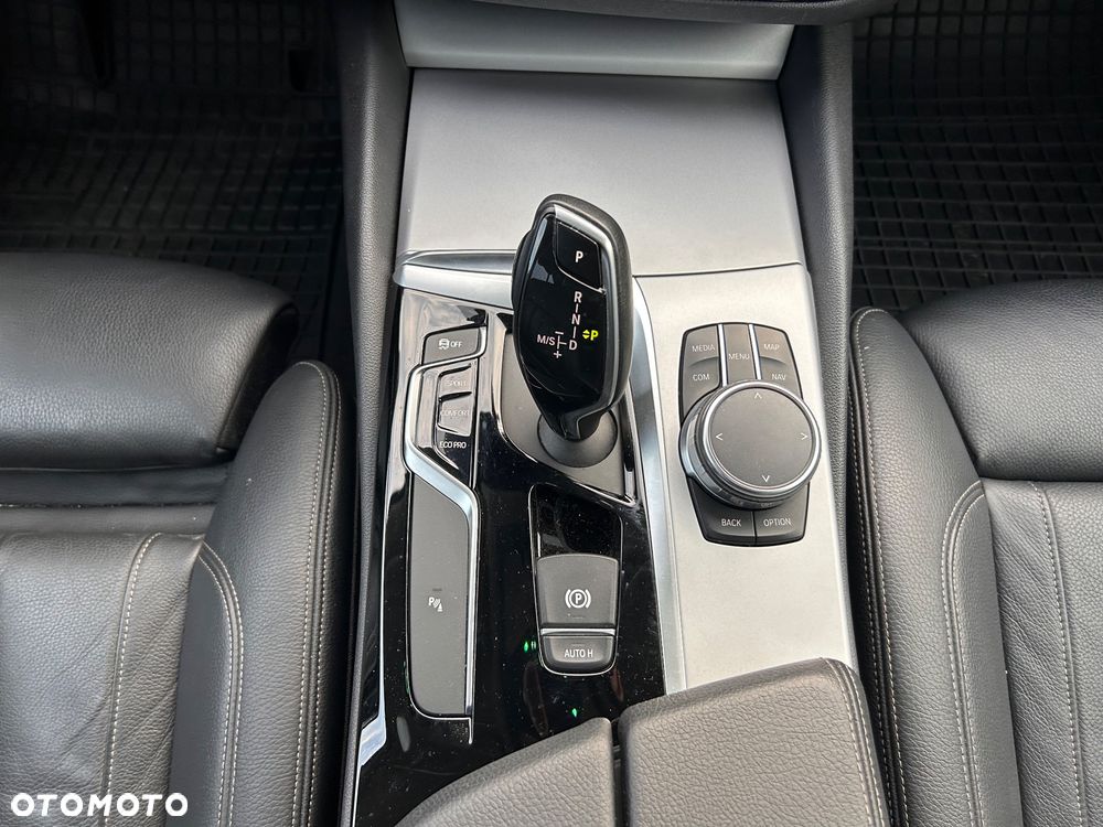 BMW Seria 5 520d xDrive Business Edition sport - 25