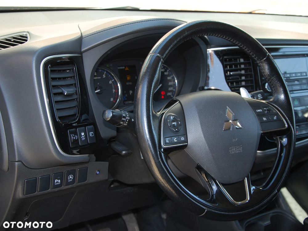 Mitsubishi Outlander 2.0 Intense + 4WD CVT - 24