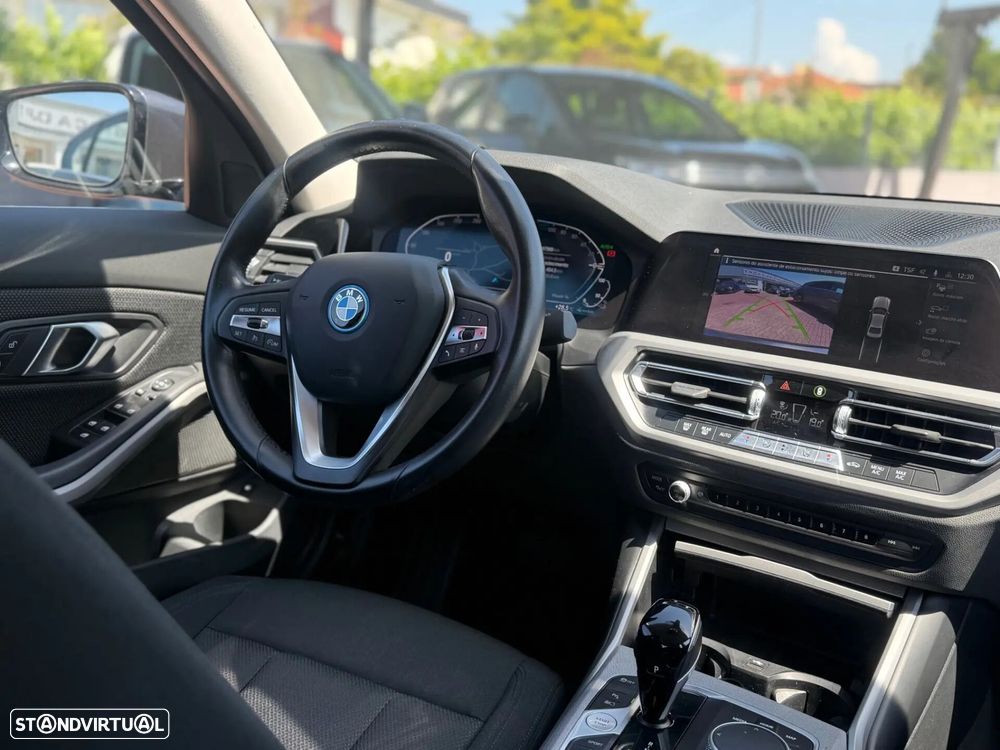 BMW 330 e Aut. Luxury Line - 10