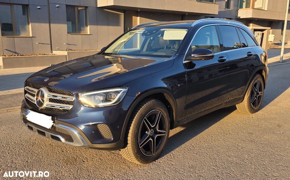 Mercedes-Benz GLC 300 e 4Matic 9G-TRONIC Exclusive - 3