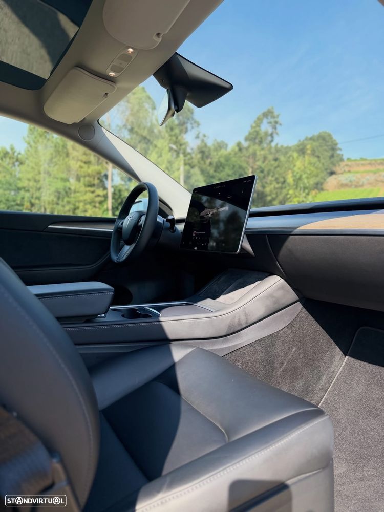Tesla Model Y RWD - 13