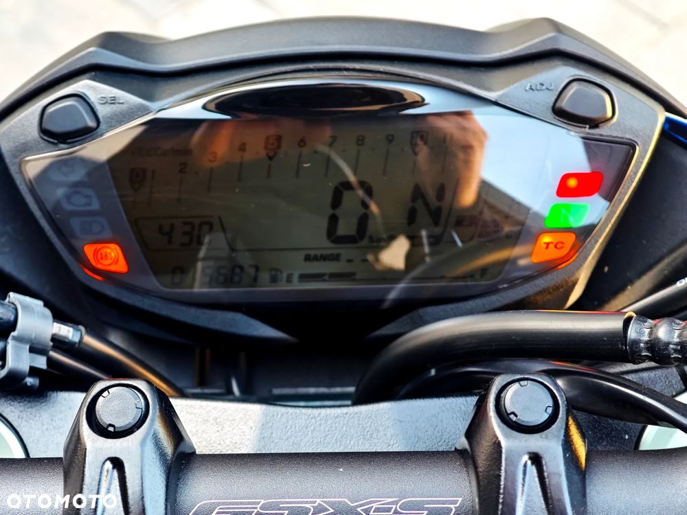 Suzuki GSX - 8