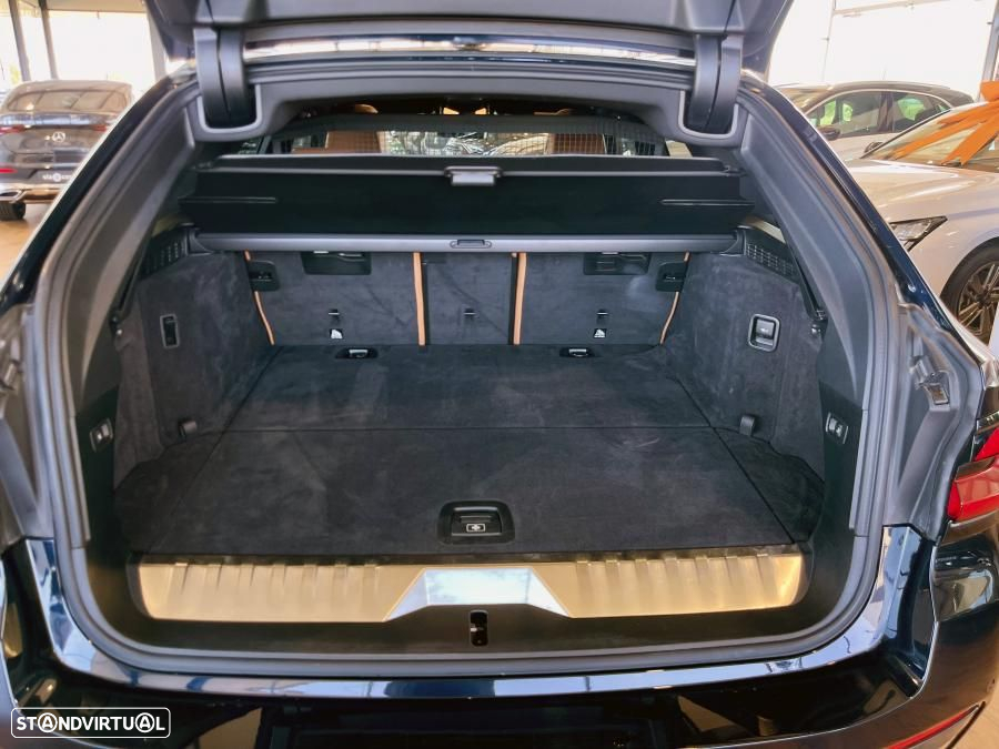 BMW 530 e Pack Desportivo M - 49