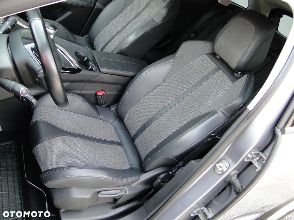 Peugeot 3008 BlueHDi 130 Stop & Start Roadtrip - 29