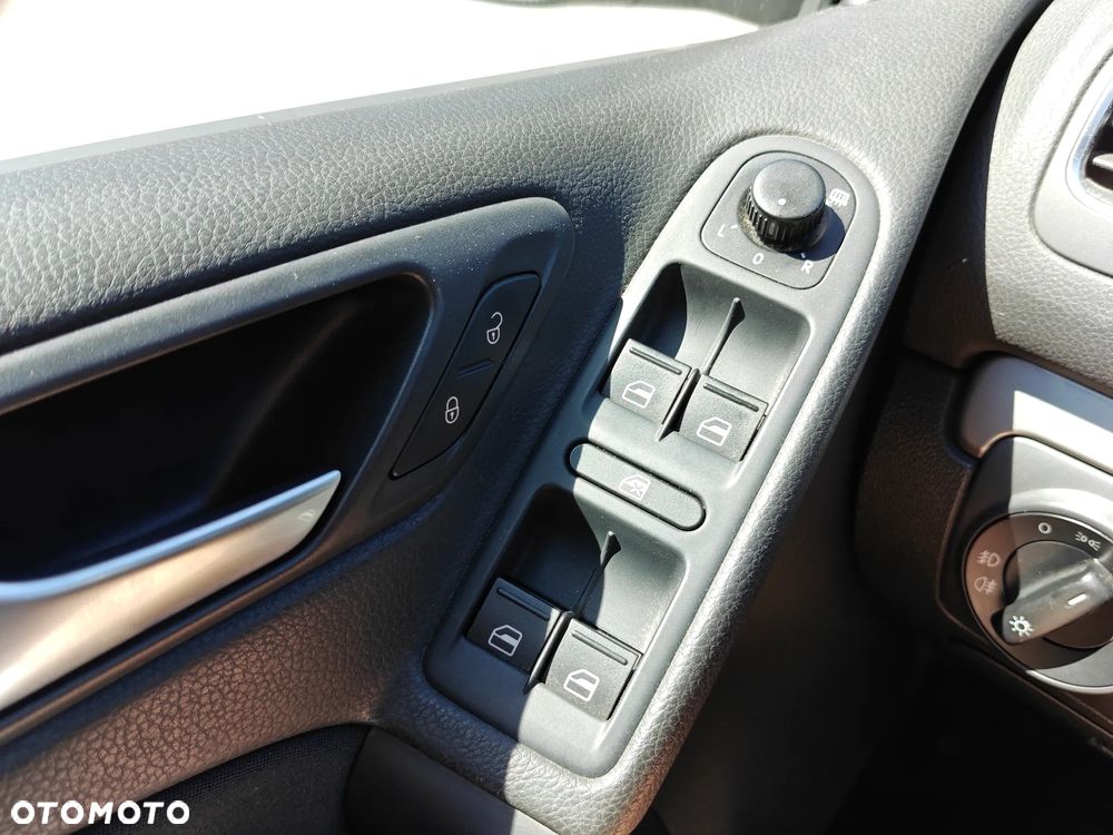 Volkswagen Golf 1.4 Style - 24